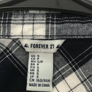 Long sleeve plaid button down shirt